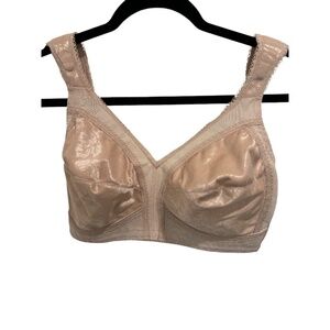 Playtex 18-Hour Original Comfort Strap Wirefree Bra Style 4693 Size 38C This Pla